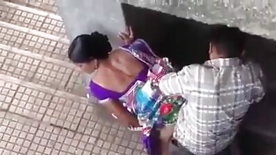 Fodendo uma potranca de 18 anos em posição anal caseiro brasileiro de câncer na primeira pessoa e gozando em cima de um burro