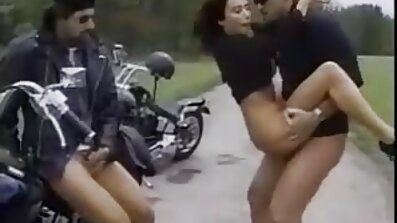 Para uma orgia Amadora, filmes pornô brasileiro caseiro cada participante cuspiu em uma mulata Peituda por mil rublos americanos