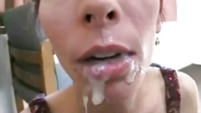 Puta madura com pentelhos raspados recebe um adiantamento por uma orgia amadora video sexo caseiro brasileiro hardcore