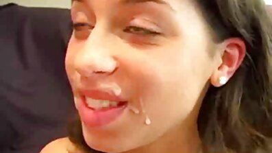 Jovem colega video de sexo caseiro brasileiro de quarto obediente beijou uma milf com peitos de silicone na primeira pessoa